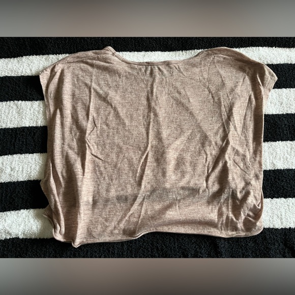 thin see through crop top - Picture 2 of 2